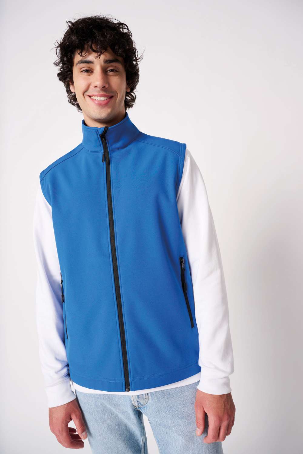 iDeal Basic Brand IB413 softshell bodywarmer gedragen door model