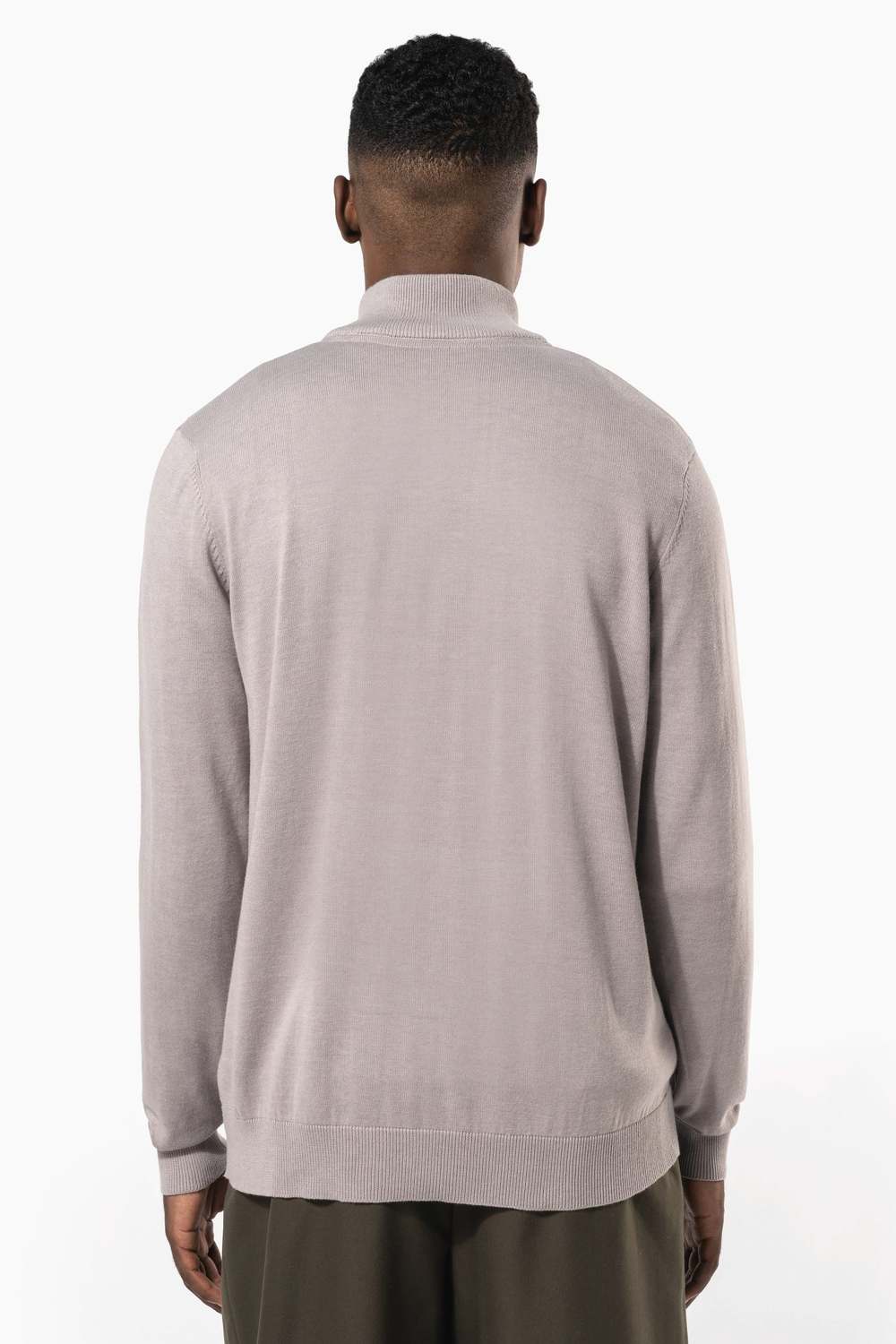 Kariban K961 Heren Cardigan Met Rits gedragen door model – achterkant